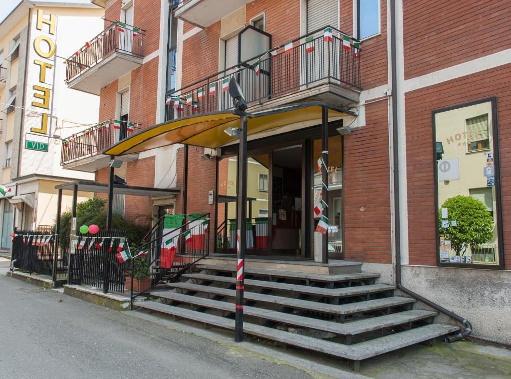 Vip Hotel Placência Exterior foto