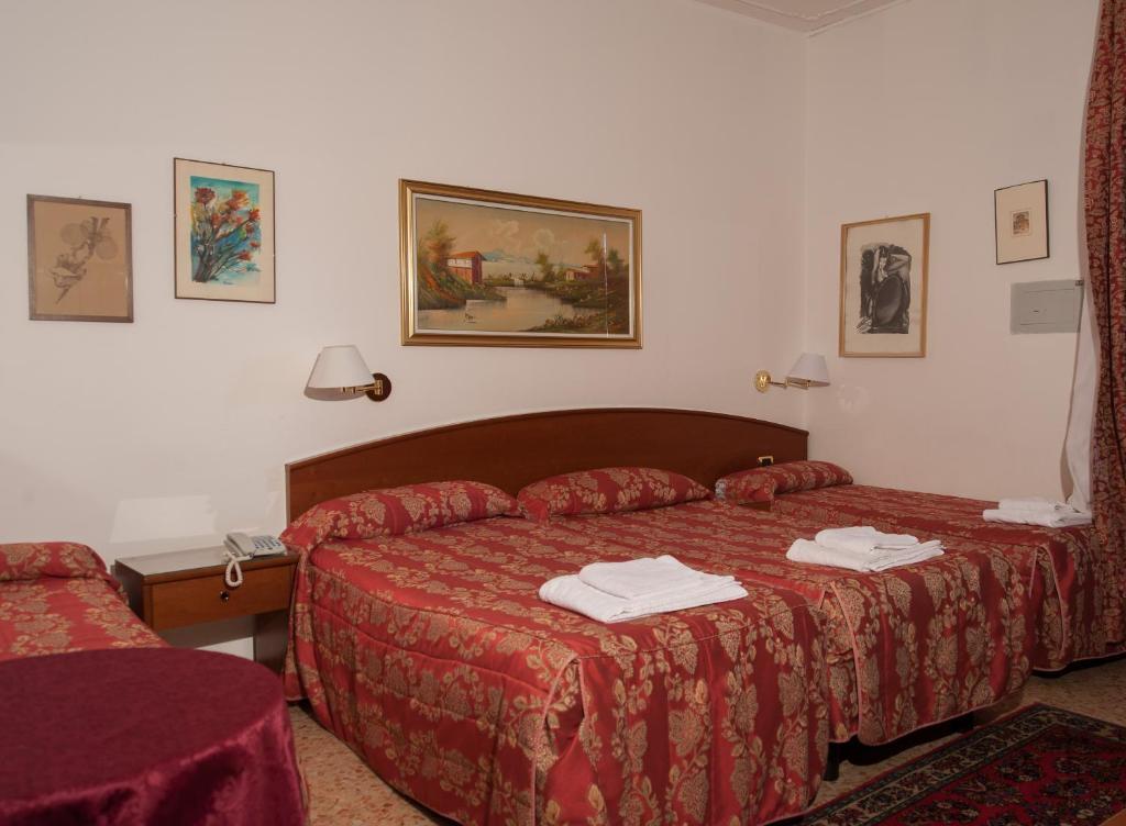 Vip Hotel Placência Quarto foto