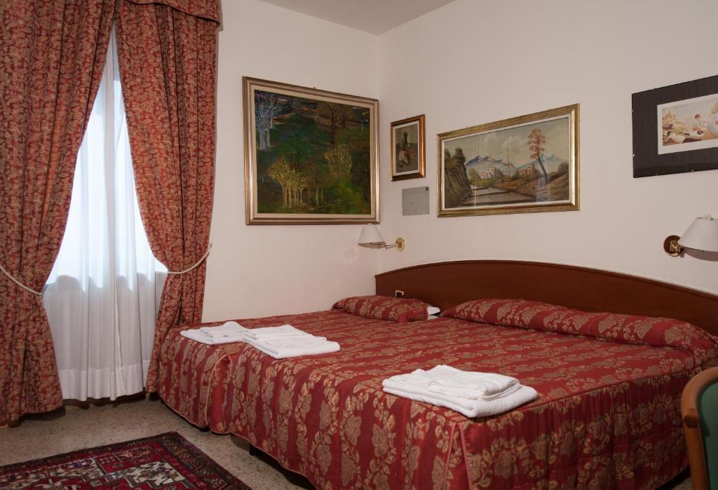 Vip Hotel Placência Quarto foto